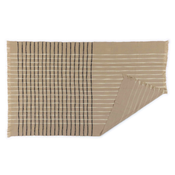 Beige Elitis plaid Edith PL 307 04 02 met afwisselend verticale en horizontale strepen en een omgeslagen hoek.