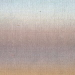 Behang Elitis Poesies de l’Instant RM 1082 13 met subtiel geweven textuur en een zachte kleurverloop van blauw naar beige.