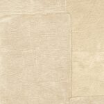 Beige Elitis Sangpi VP 1018 06 behang met een textuur die doet denken aan handgemaakt papier of leer.