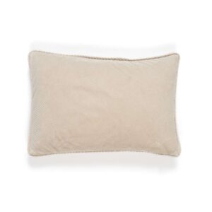 Beige Elitis sierkussen Ithaque met fijne diagonale ribstructuur en gevlochten biesrand.