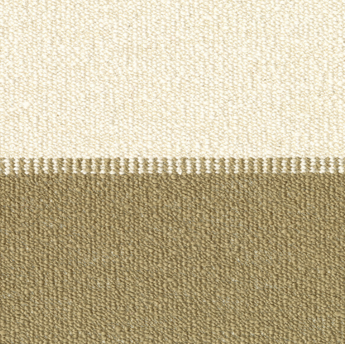 Detail van Elitis-stof Rosarito LR 356 05 met een horizontale tweekleurige structuur in beige en olijfgroen.