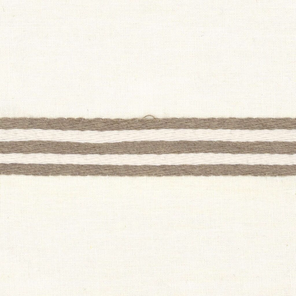 Beige Elitis-stof Acosta Casilda OD 140-05 met horizontale strepen in taupe en crème.