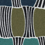 Detail van de Elitis-stof Acosta Santa Cruz OD 141 62 met een geometrisch patroon in blauw-, groen- en zwarttinten.