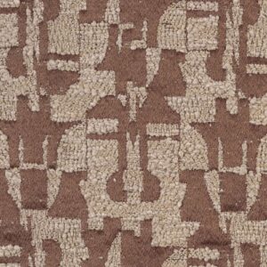 Detail van Elitis-stof Alchimia Giorgio LR 344 05 met een grafisch, reliëfrijk patroon in beige op een bruine achtergrond.