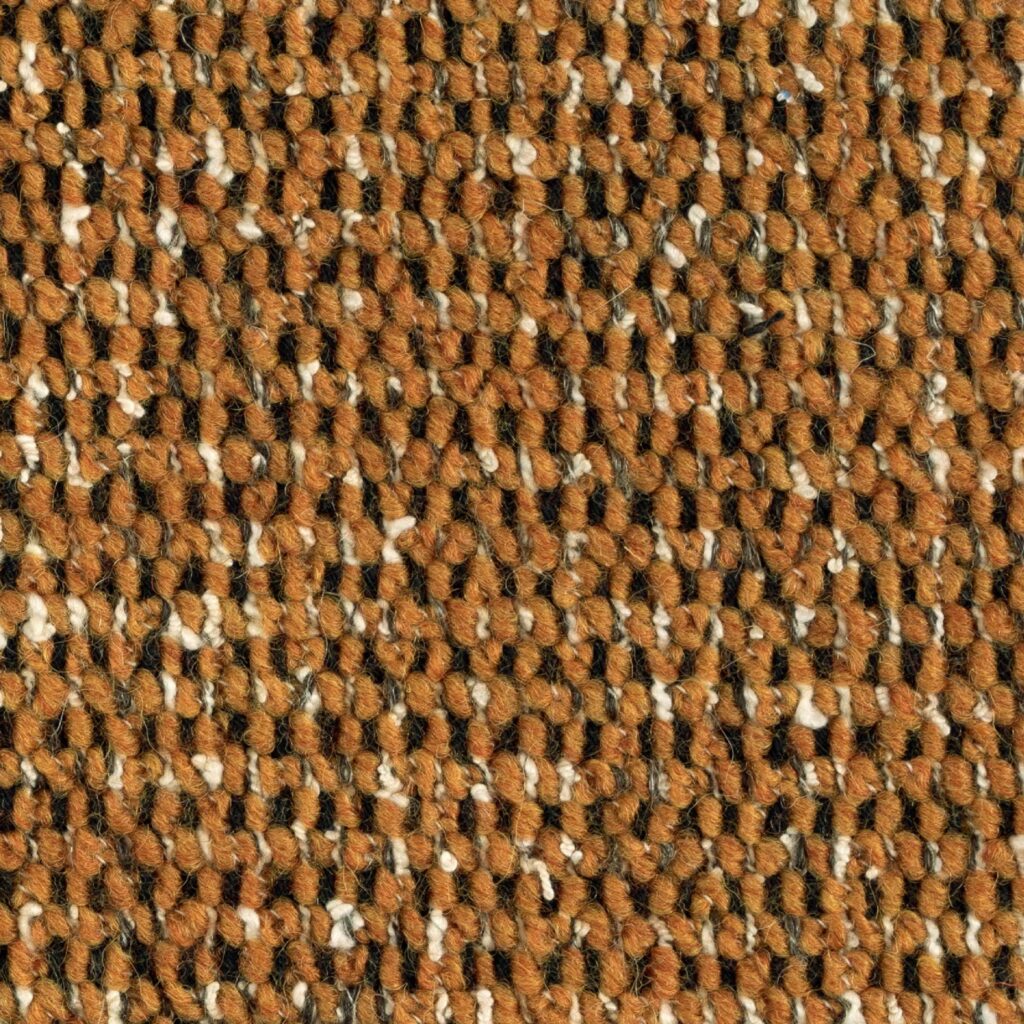 Close-up van de Elitis-stof Alchimia Intreccio LR 341 35 met een grof geweven structuur in bruin-, zwart- en crèmekleuren.