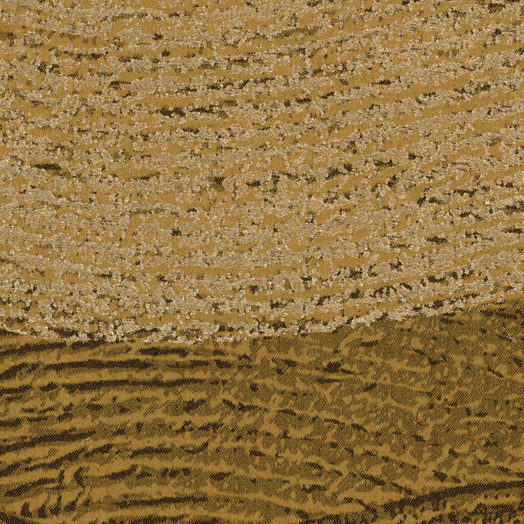 Textuurdetail van Elitis-stof Craft Chic Onda LR 348 12 in goud- en bruintinten met golvend patroon.