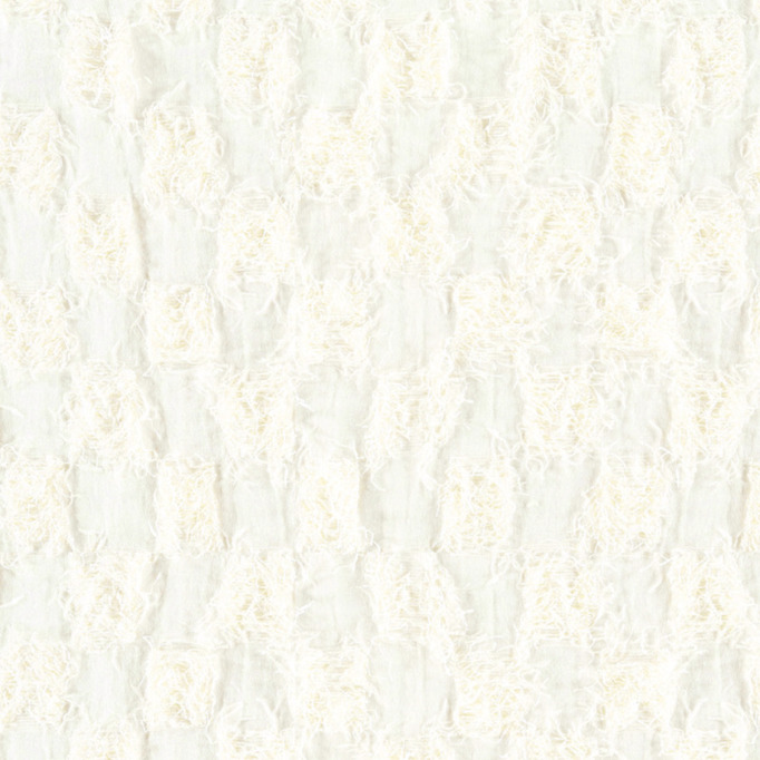 Wit Elitis Ephemere Patchi Li 901-01 textiel met een zachte, licht geruite structuur en pluizige afwerking.
