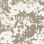 Beige Elitis-stof Ephemere Yeso LI 898 03 met een onregelmatig wit abstract patroon.