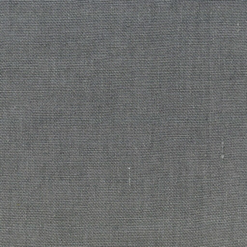 Close-up van de grijze Elitis-stof Kaila LI 890 85 met een fijne geweven textuur.