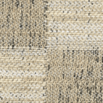 Close-up van Elitis Horizon LI 873 01 stof met een grof geweven patroon in beige- en natuurtinten.