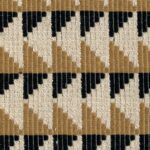 Close-up van Elitis-stof Horizon LI 882 met een geometrisch patroon in beige, zwart en bruin.