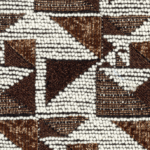Detail van Elitis-stof Horizon LR 331 70 met geometrisch patroon in bruin, zwart en wit.