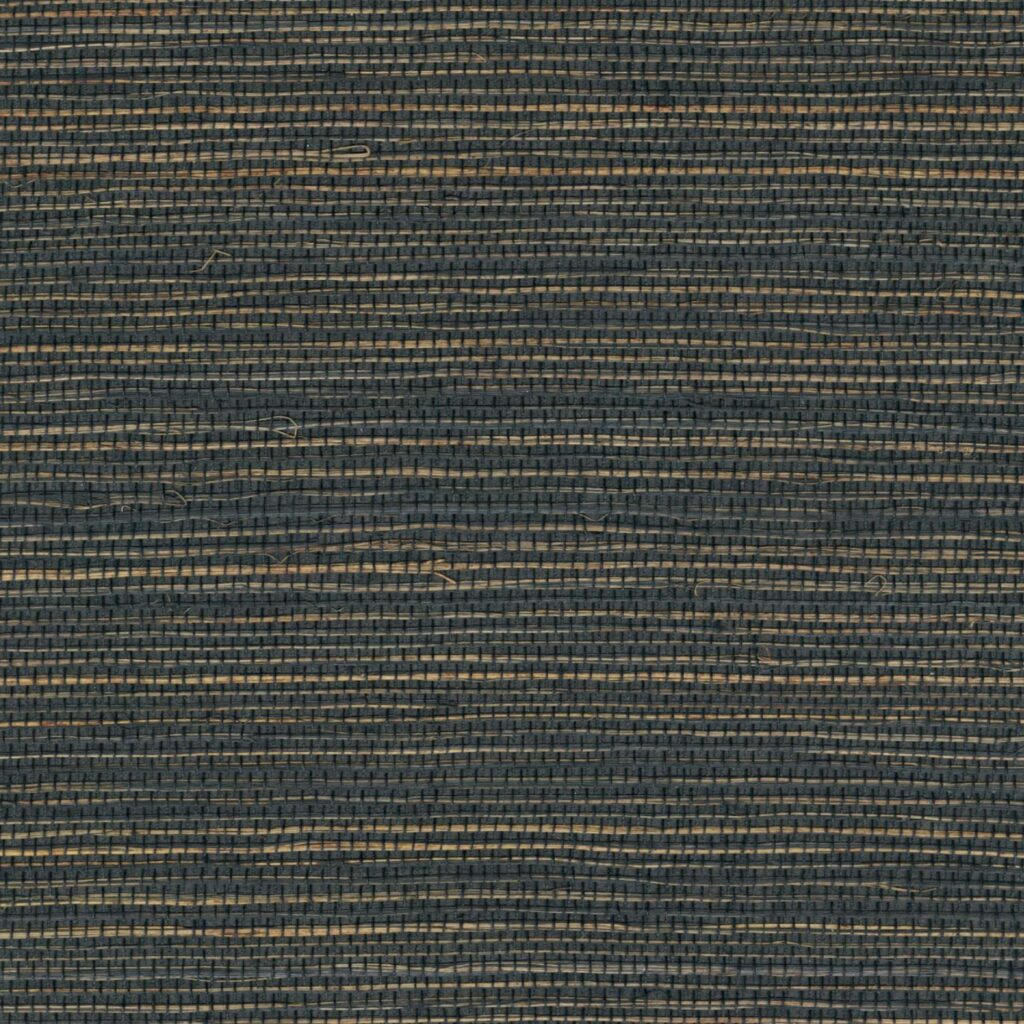 Donkergekleurd geweven behang Elitis Tribus Favoris RM 1070-81 met horizontale stroken in natuurlijke tinten.
