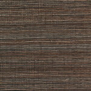 Close-up van het geweven oppervlak van Elitis Tribus Favoris RM 1070-82 behang in aardetinten.