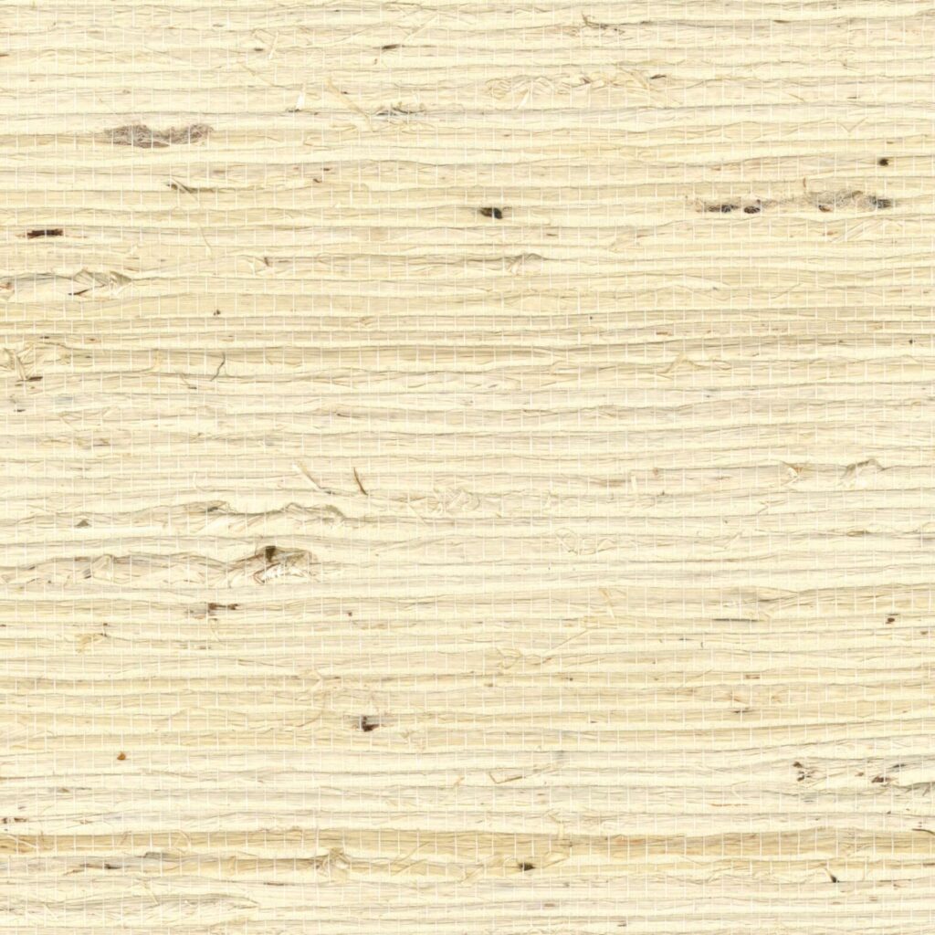 Beige grasscloth-behang met een natuurlijke, geweven textuur uit de Elitis Tribus collectie, model RM 1083 01.