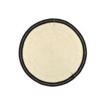 Rond Elitis vloerkleed Oscar TA 131 02 08 met crèmekleurig middengedeelte en zwarte rand, ontworpen door Buningh.