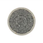 Rond Elitis vloerkleed Oscar TA 131 82 08 met gemêleerd zwart-wit patroon en contrasterende details.