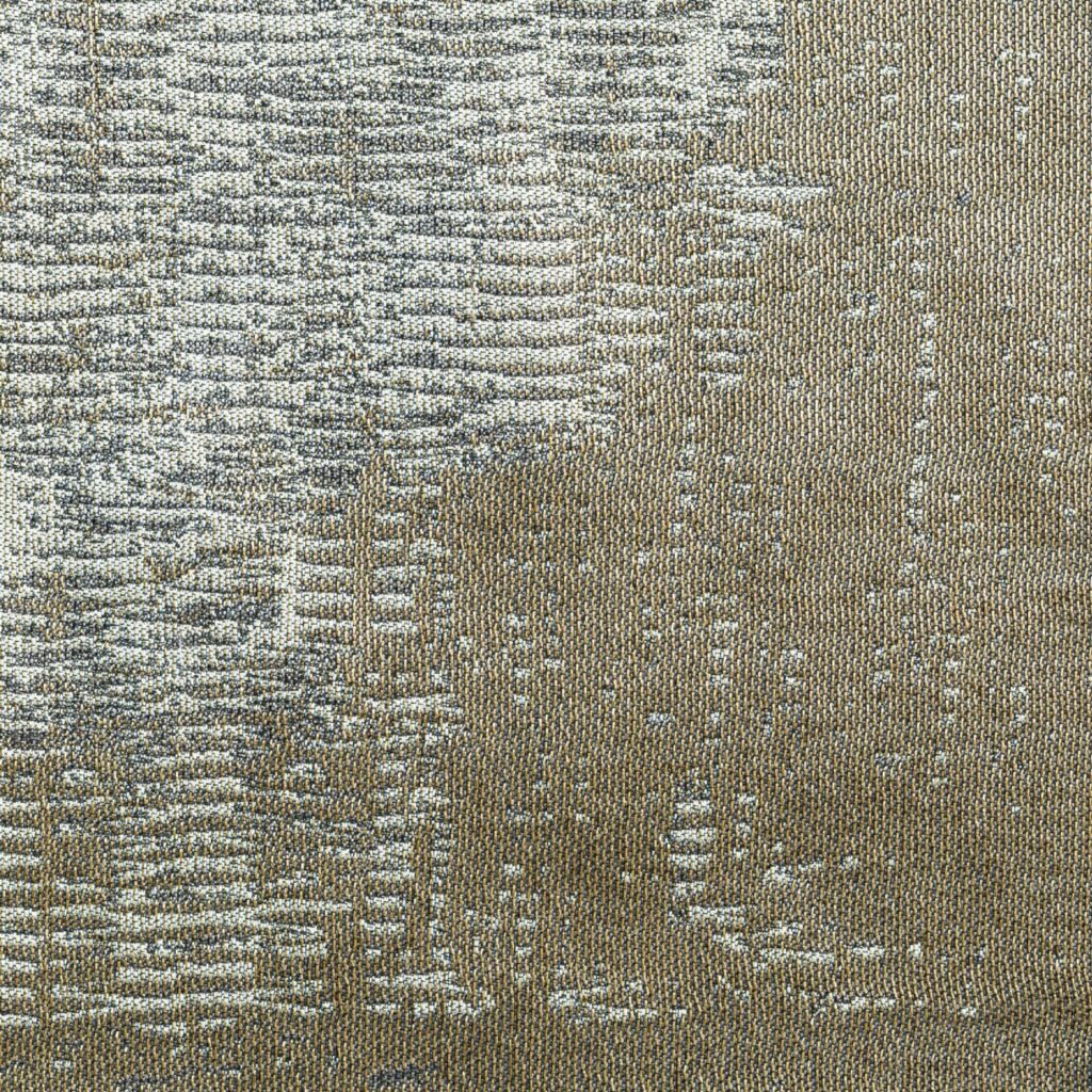 Close-up van Eltis-stof Craft Chic Sera LR 336-12 met een geweven, abstract patroon in beige en grijstinten.