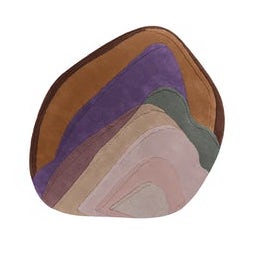 Organisch gevormd vloerkleed in aardetinten en violet uit de Limited Edition AGH-49552 Violet Malaga collectie.