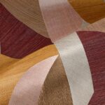 Detail van het Marqueterie Puzzle 7-HRZH-2 patroon met overlappende, gebogen vormen in warme houttinten.