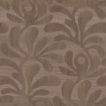Walnoothouten oppervlak met een decoratief, organisch bladmotief uit de Moooi Woodblock Beetle Fern-serie.