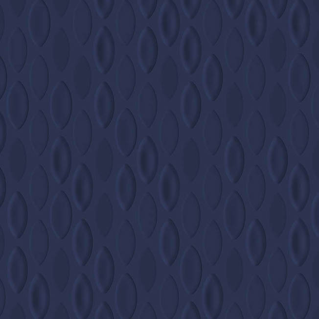 Donkerblauw Moooi-behang met een herhalend ovaal visachtig reliëfpatroon, model Flying Coral Fish MO2103 in Pacific Blue.