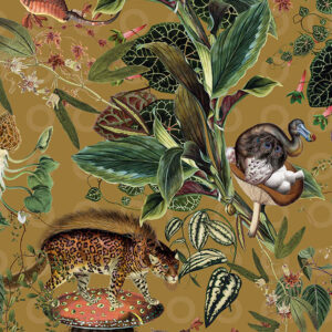 Gedetailleerde illustratie van exotische planten en uitgestorven dieren op goudkleurig Moooi-behang "Menagerie of Extinct".