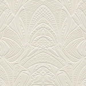 Crèmekleurig reliëfbehang met een symmetrisch, sierlijk patroon uit de Moooi Wallcovering Lacy Longlegs collectie.