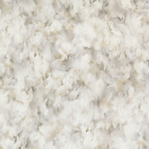Zacht patroon van lichtgrijze en crèmewitte bloemen op het Moooi Silk Bombis wandbekleding.