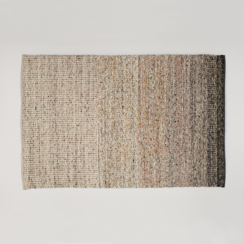 Rechthoekig Perletta Limone Fade Brown kleed met een subtiel kleurverloop van lichtbruin naar donkerbruin.