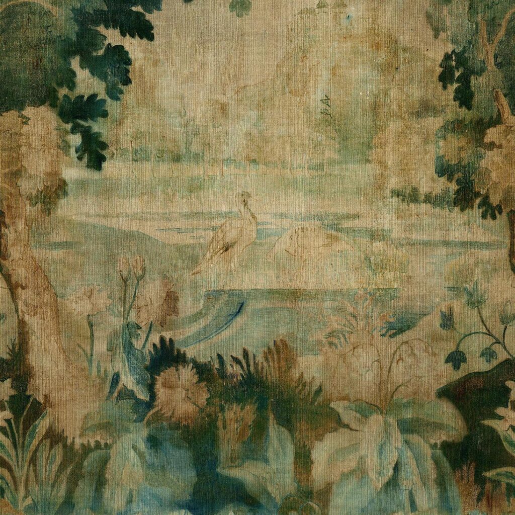 Decoratieve Pierre Frey-stof met een idyllisch bosrijk landschap en een vogel aan de oever van een meer.