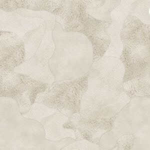 Bovenaanzicht van het Cosmic Cocoon Alabaster Rectangle vloerkleed met organische vormen en texturen in zachte beige- en crèmetinten.