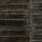 Donkerbruine textielstructuur met horizontale en verticale stiknaden, type VP-424-15.