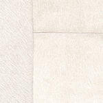 Lichtbeige patchworkpatroon van natuurlijk ogende textielstructuren uit de VP-618-01 collectie.