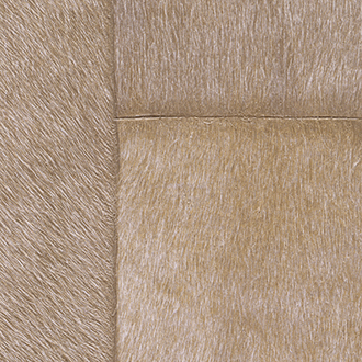 Detail van een rechthoekig patroon in beige koeienhuid, design VP-618-08.