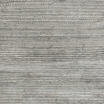 Grijs geweven textuurpatroon van wandbekleding VP-725-04 met horizontale lijnen.