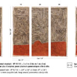 Drie meter hoge wandpanelen van het model VP-917-01 met abstract doolhofpatroon boven een rood vlak, geschikt voor combinatie tot een panoramisch geheel.