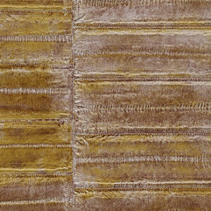 Detailopname van het abstracte kunstwerk VP_424_19 met horizontale strepen in geel- en bruintinten.
