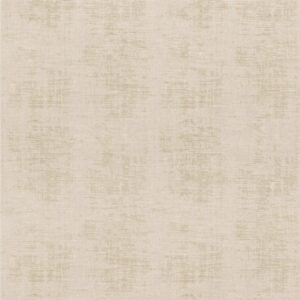 Beige behang uit de Casamance Johara collectie met een subtiele textuur en linnenachtige uitstraling.