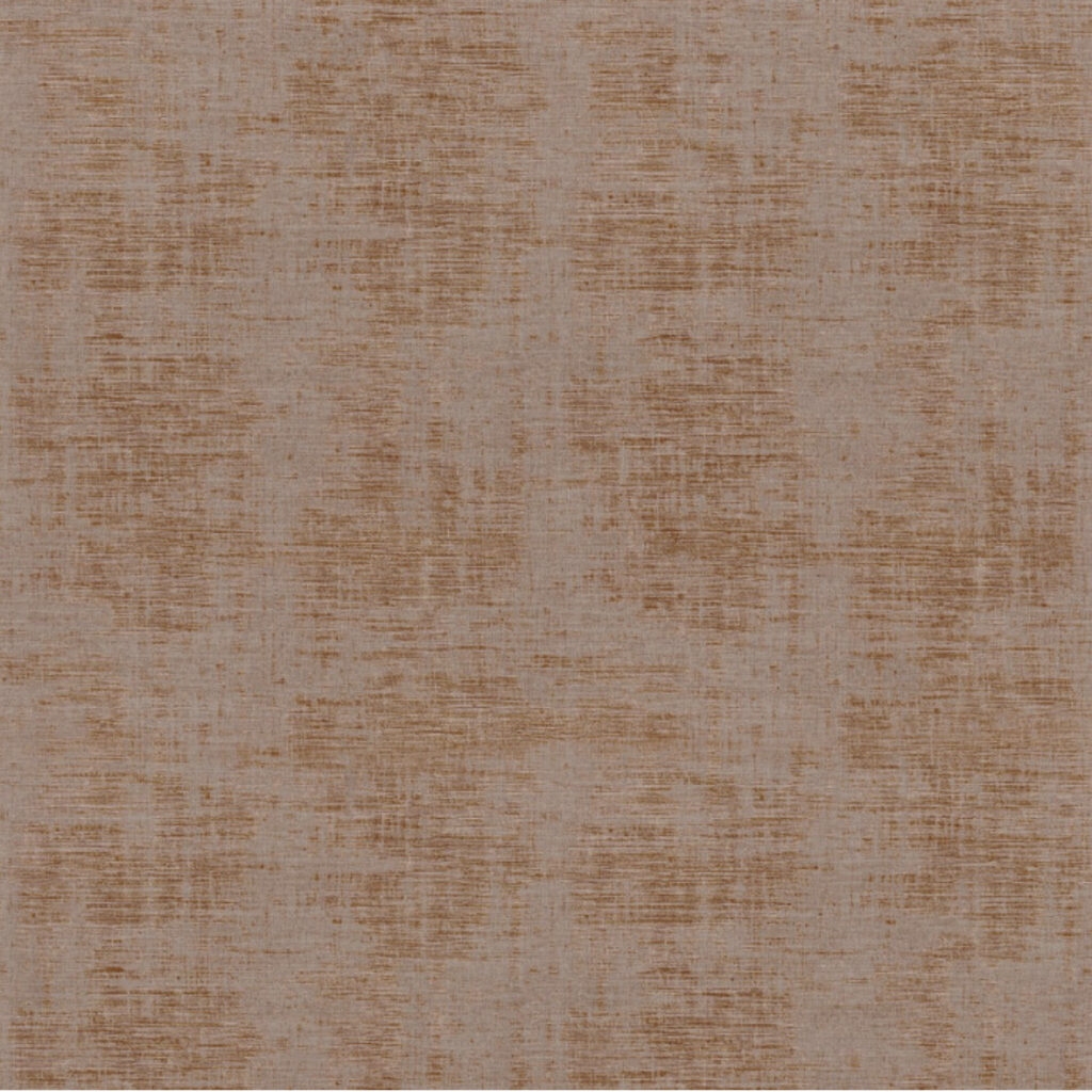 Bruinbeige Casamance Johara behang met een subtiel, geweven textuurpatroon.