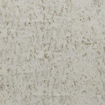 Licht gemarmerd oppervlak van kurkfineer in de kleur ca11 met een witte en beige structuur.