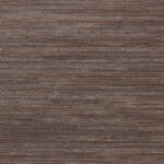 Donkerbruine wandbekleding met een horizontaal geweven textuur, type CA45.