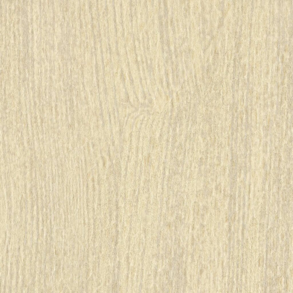 Lichtbeige Elitis-behang met een houtnerfstructuur uit de Bois Sculpté Gouge collectie.