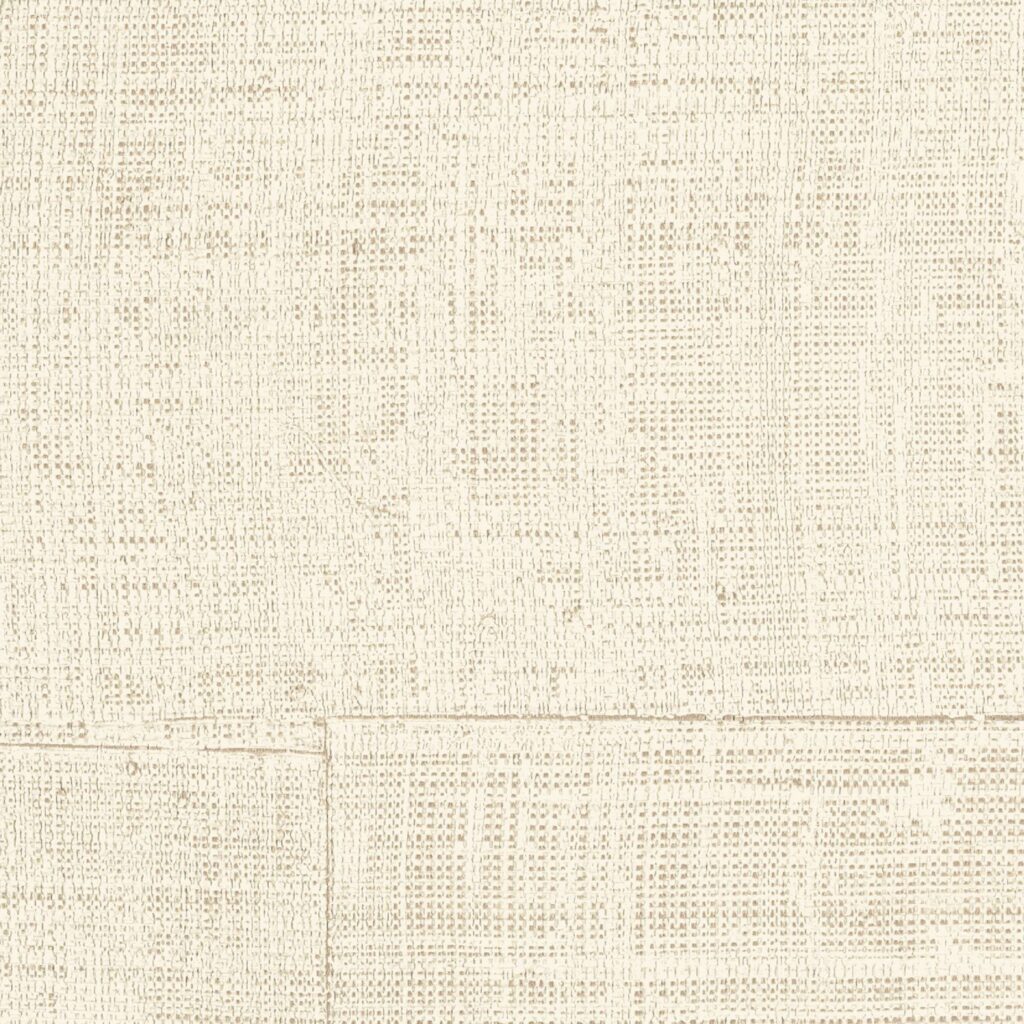 Beige wandbekleding uit de Elitis La Caravane collectie met een subtiele textielstructuur en artistiek patroon.