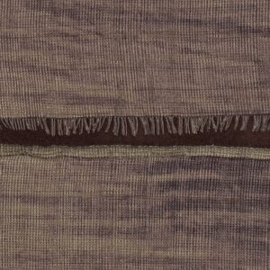 Structuurstof met een geweven rasterpatroon in aardetinten uit de Élitis La Caravane Moshi Moshi collectie, model VP 942 09.