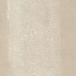 Beige Elitis-stof Ephemere Univers LI 895 05 met een subtiel verweerd en textuurrijk patroon.