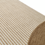 Detail Product weergave van langwerpig beige outdoor vloerkleed met halve cirkels : Elitis-Holiday-Naturel TA-116-05-05PP