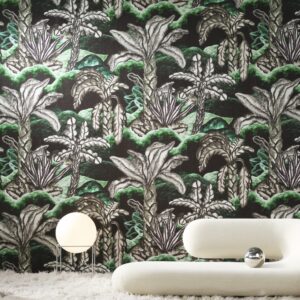 Moderne woonkamer met een wit designmeubel en sfeervol Arte Balata Garden 97731 junglebehang op de achterwand.