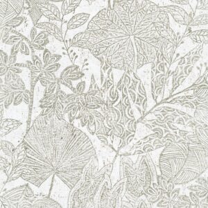 Licht getextureerd behang met een botanisch patroon van bladeren en bloemen in een zachte kaolienkleur uit de Arte Essentials Hortus collectie.