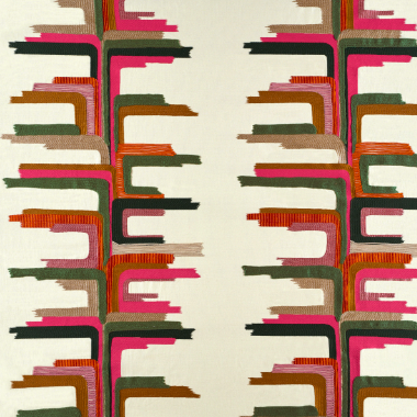 Abstract patroon op stof met kleurrijke, gestileerde vormen in roze, groen, oranje en zwart, uit de Elitis Boty LZ 896-54 collectie.